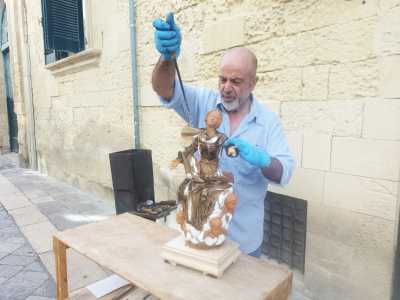 Le imperfezioni si eliminano con la focheggiatura...